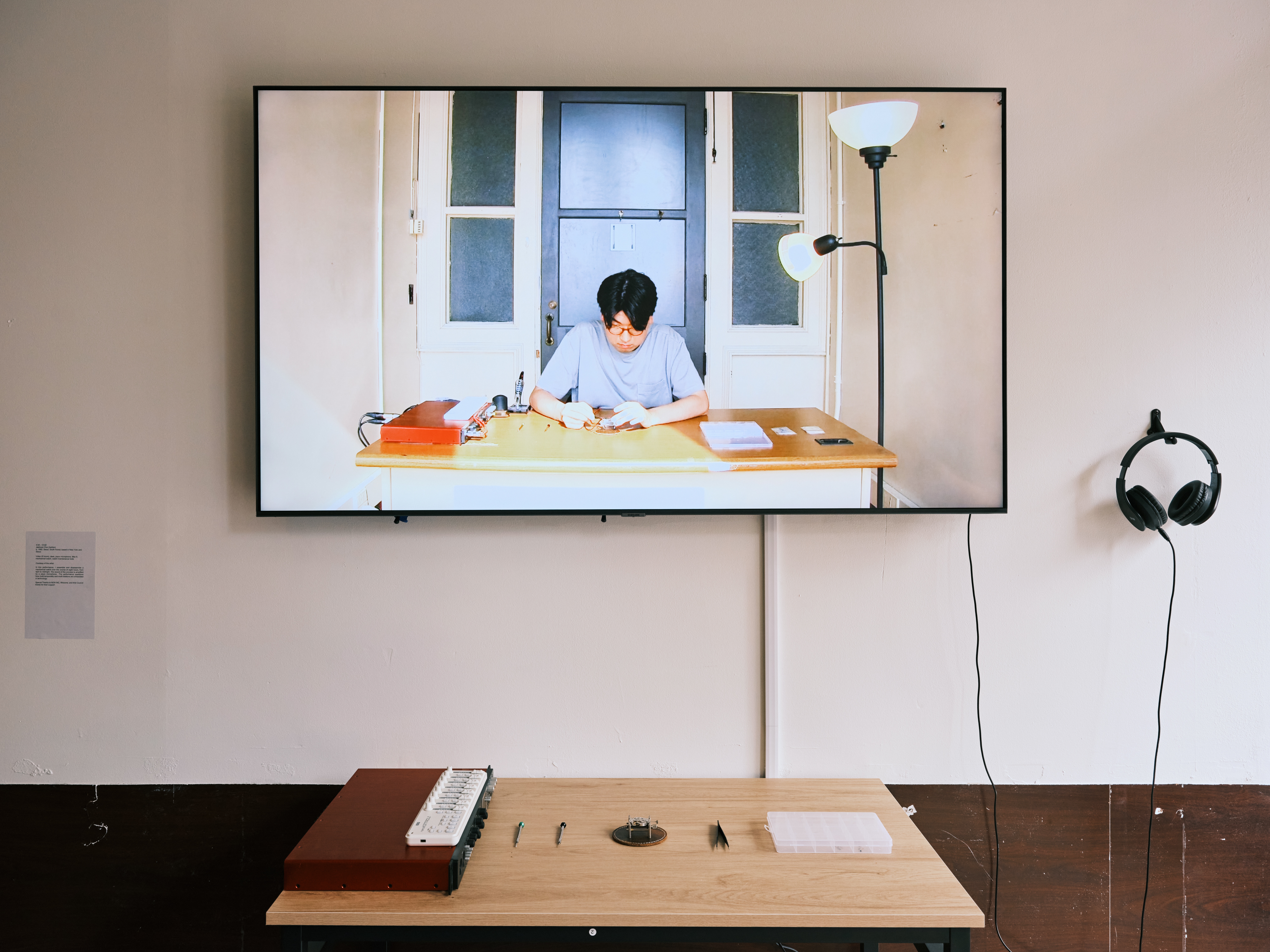 4:00 – 12:00, installation view 1