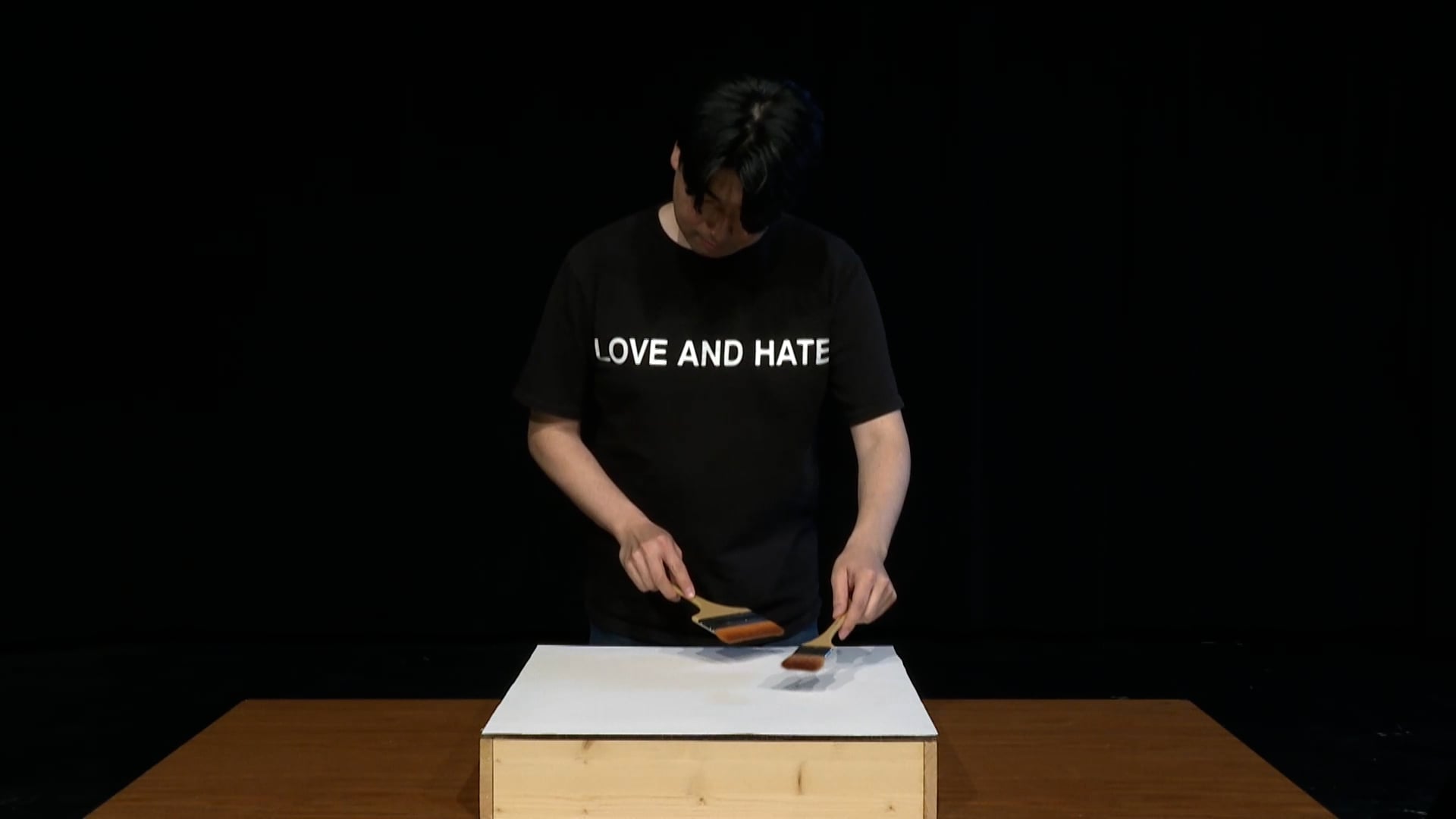 Performance with two brushes on the instrument surface